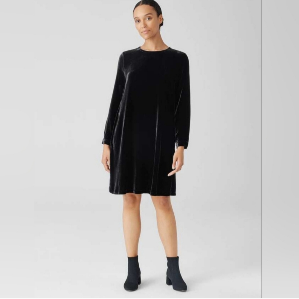 Eileen Fisher easy fit black velvet dress Hand pockets knee length New Small